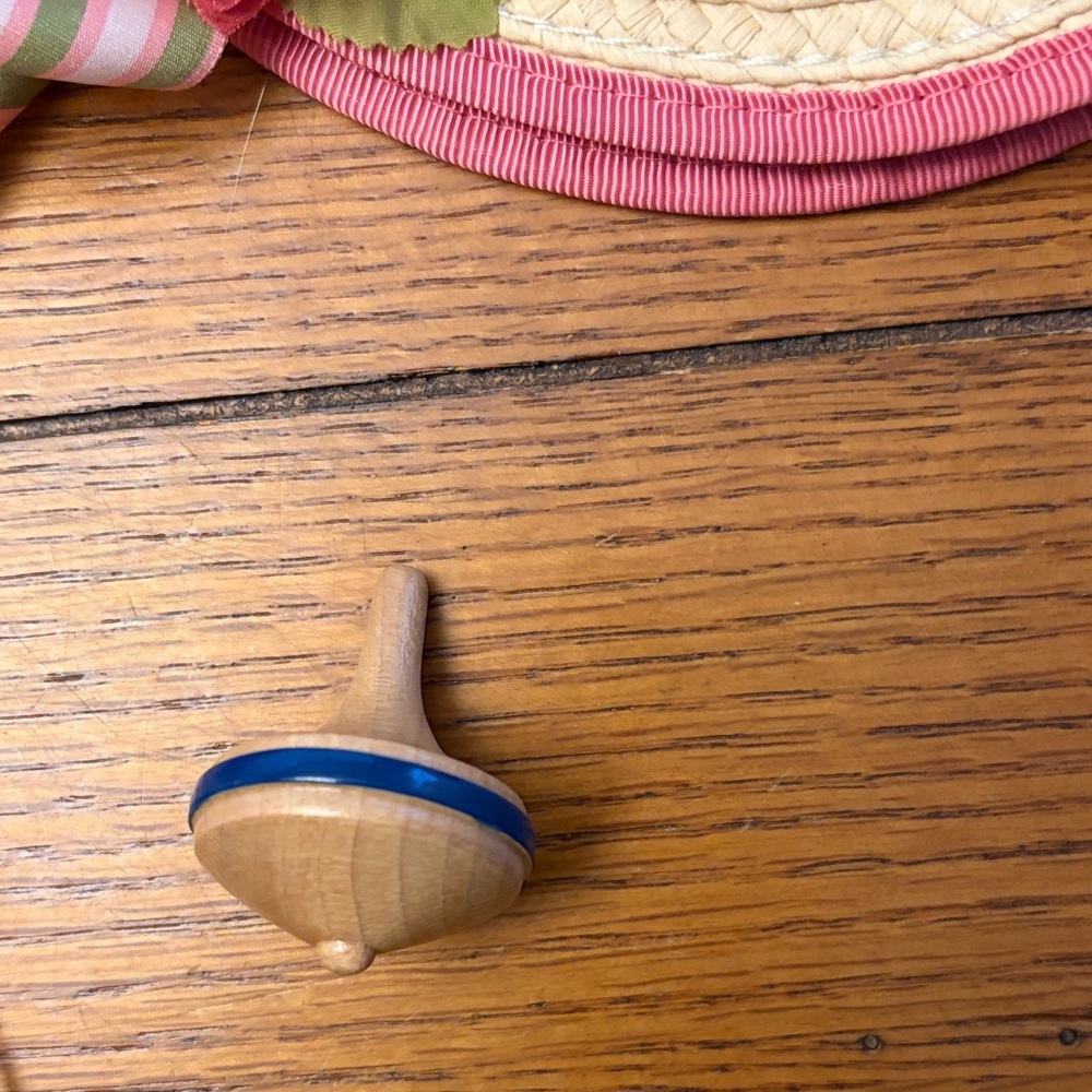 American Girl Caroline Accessories - Picture 3 of 7